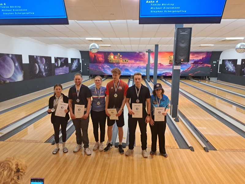 Bayerische Meisterschaft Junioren/Juniorinnen – die Titel gehen nach Regensburg – Franziska Czech und Linus Schröder holen Gold