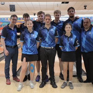 Junioren-DM gestartet –  Bayern mit starken Leistungen im Mixed – Knapp am Finale vorbei – Spannung bis zum letzten Spiel